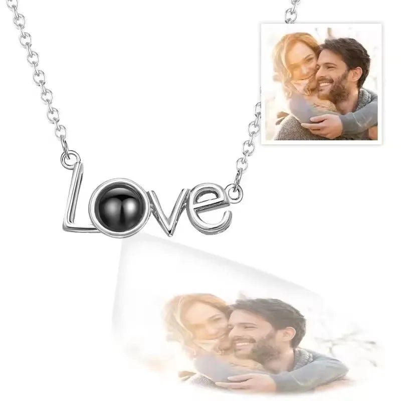 Personalized Heart Necklace with Photo – Romantic Projection Necklace for Valentine’s Day