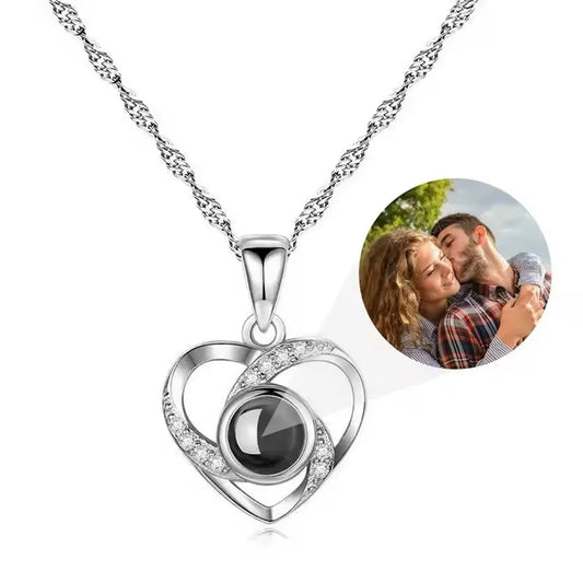 Personalized Heart Necklace with Photo – Romantic Projection Necklace for Valentine’s Day